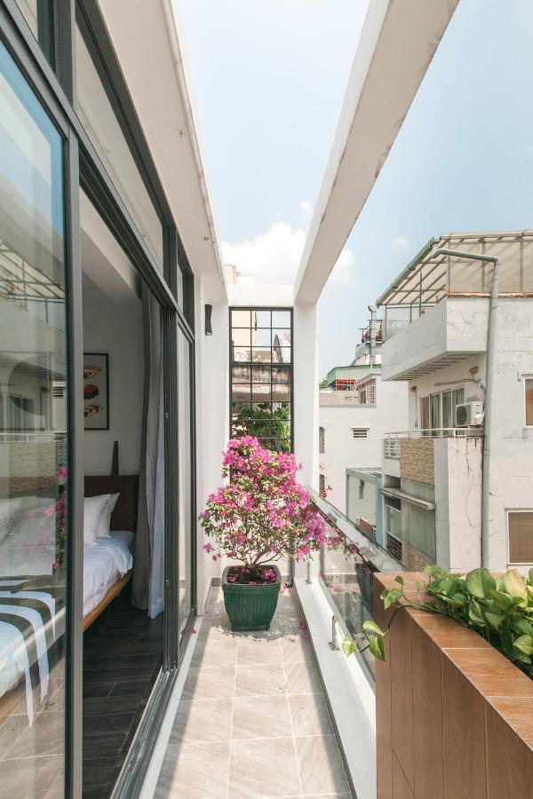 Central Studios At Ben Thanh Market By Circadian Ho Chi Minh City Bagian luar foto
